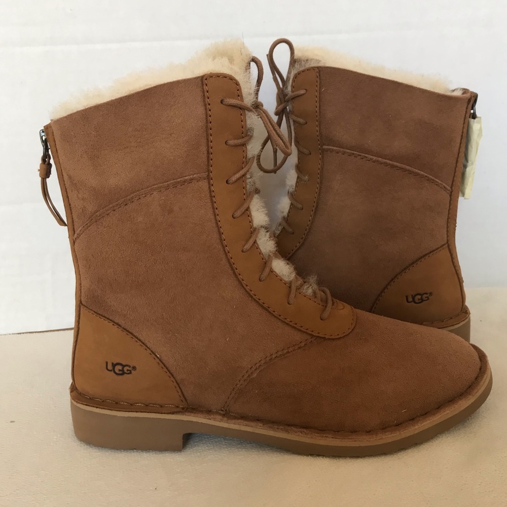 UGG Australia DANEY fully lined warm lace up style boots Chestnut Suede 7 NEW